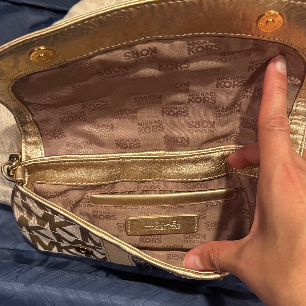 Michael Kors Beige and Gold Shoulder Bag - Picture 3 of 3